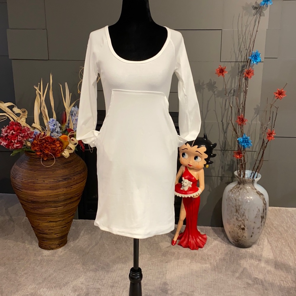 NWOT Bodycon Pocket Dress Long Sleeves White